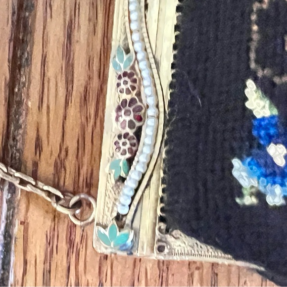 Spectacular Vintage Pettipoint Purse with Kisslock Change Purse and Mirror - Picture 6 of 15